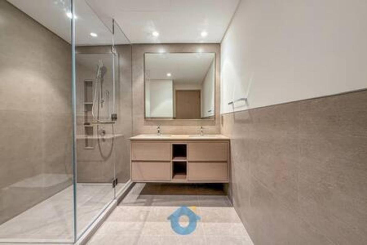 Apartment 5610gr Sky-high Two Bedroom In Downtown Dubai