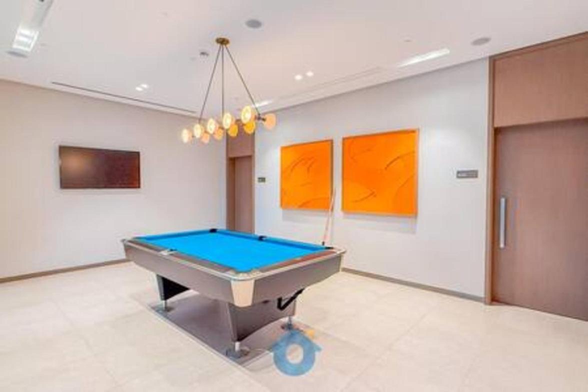 5610gr Sky-high Two Bedroom In Downtown Apartment