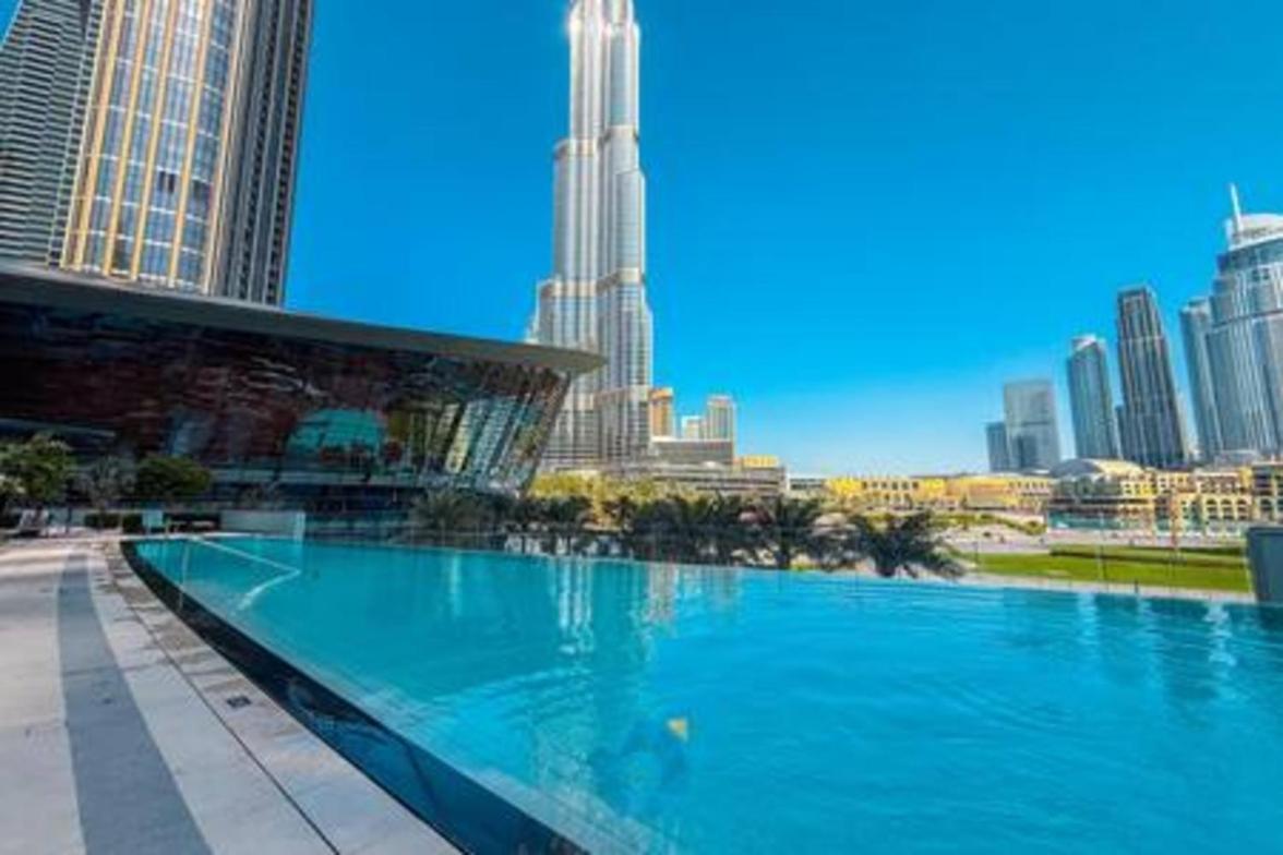 5610gr Sky-high Two Bedroom In Downtown Dubai